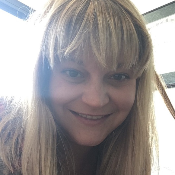 Meet your Posher, Hayley - Picture 1 of 1